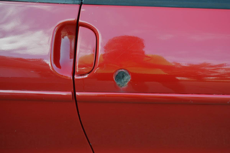 Illustration for article titled For $600, Could This 1994 Ford Probe Be Your Lockless Monster?